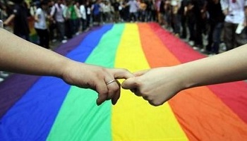 Etes-vous (ou non) favorables à la place d'homosexue(le)s dans la société ?