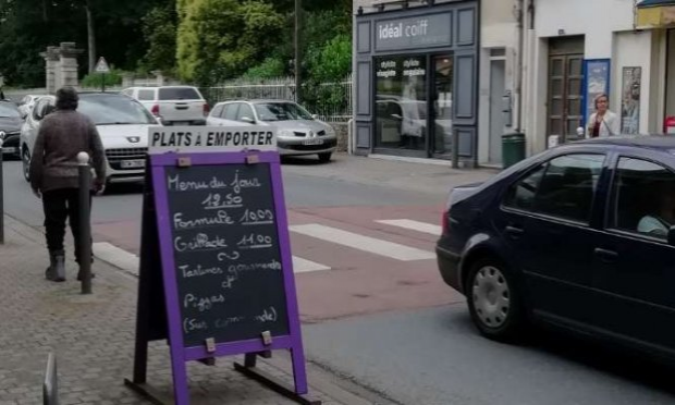 Pétition : SOS  URGENT pour la sécurisation des piétons et des vélos dans la traversée du centre bourg de Saint Julien L’Ars 86800 sur la RD 951 Poitiers-Chauvigny-Châteauroux