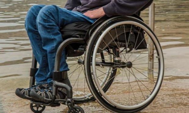 Pétition : Handicap : pour palier l'absence de places en établissements médico-sociaux français