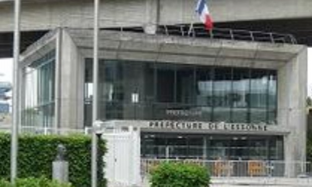 Pétition : Refus de titre de séjour et Obligation de quitter le territoire français