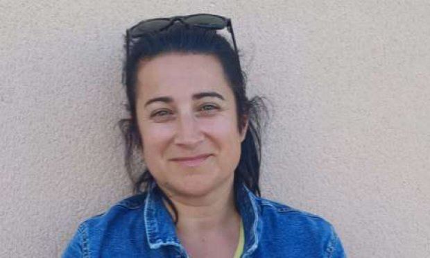 Petition : Soutenons Laure, ATSEM, pour garder son poste, tata de la maternelle de la Tébillane, du petit Lac et de la Crèche.