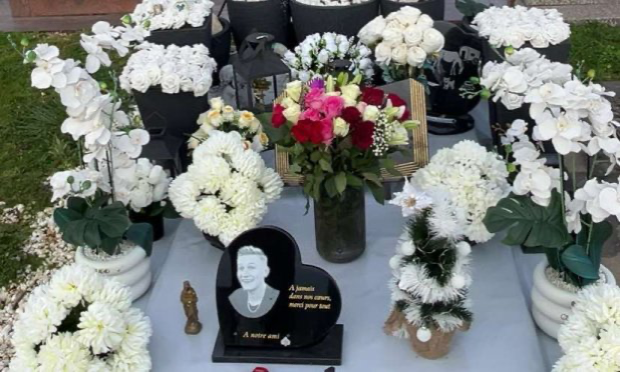 Petition : La Mairie ne veut pas que l'on pose le Monument de notre fils décédé.