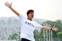 Pour le renouvellement du contrat de résident de Philippe Richard au LFIP