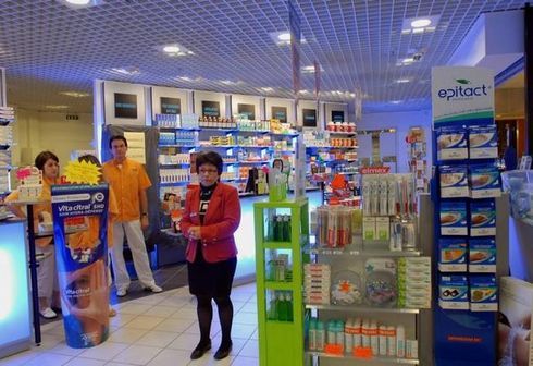 Non à la fermeture de la pharmacie Barichard à Auchan Saint Cyr/loire