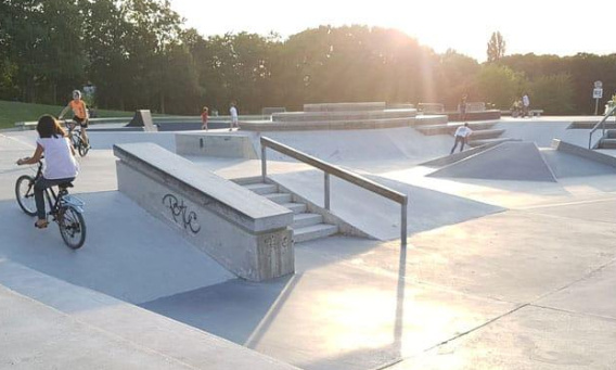 Skatepark &agrave; Romilly sur Seine