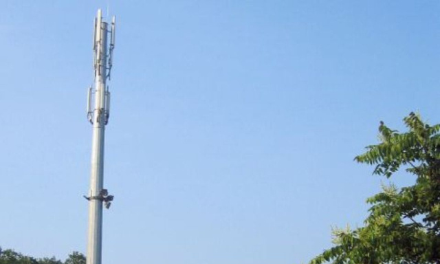 Non &agrave; l'installation d'une antenne relai de 30 m&egrave;tres &agrave; proximit&eacute; des maisons des Pajaytois !
