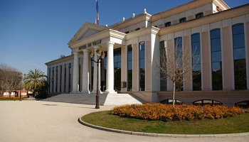 Pour que le Conseil Municipal de Saint-Laurent-du-Var soit &agrave; un horaire accessible &agrave; tous !