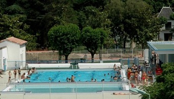 Pour que les piscines du sud Charente Maritime soient ouvertes jusqu'à fin septembre !