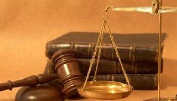 Palier aux manquements du système judiciaire en termes de morale et d'éthique