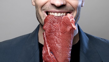 Assez des publicités indirectes pro-viande dans les émissions TV !