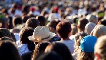La réflexion et la liberté d'expression ont un sens mais pas les armes ni la terreur !