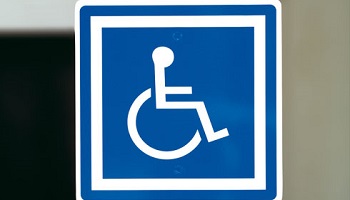Pour que le Super U de Pontcharra réinstalle les panneaux pour handicapés !