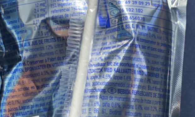 Non au paille en carton sur les Capri-Sun