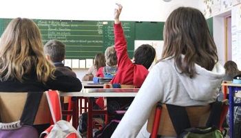 Non à la fermeture d'une classe à l'école Louis Pasteur de Saintes