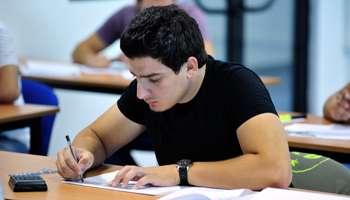 Les élèves de Grec Moderne doivent pouvoir continuer à étudier leur langue au CNED de Rennes