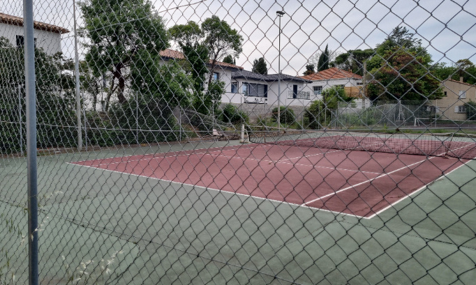 Contre la cr&eacute;ation d'un camp de migrants rue Marconi &agrave; Montpellier