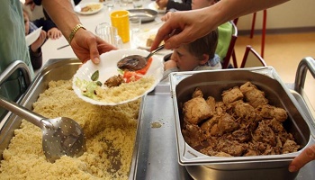 Annuler le menu végétarien et reprendre le menu de substitution dans les cantines !