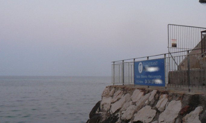 Pollution visuelle à Mar Vivo (Var)