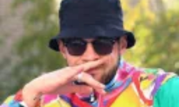 Bannir Timthy de Chicken Wings