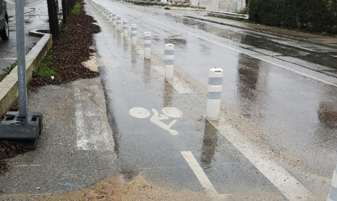 Pour la suppression d'une piste cyclable rue Lieutenant Pareyre et pour l'aménagement de stationnements