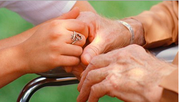 Stop à la maltraitance de nos aînés en institutions