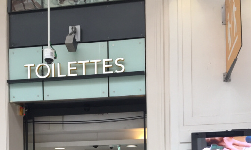 WC gratuits en gare SOS !!! / Free toilets ! Help !