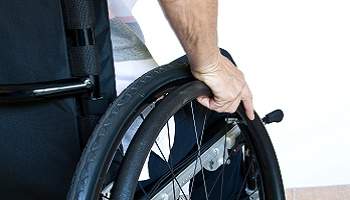 Maintien de l'allocation adulte handicapé, la reversion étant prioritaire