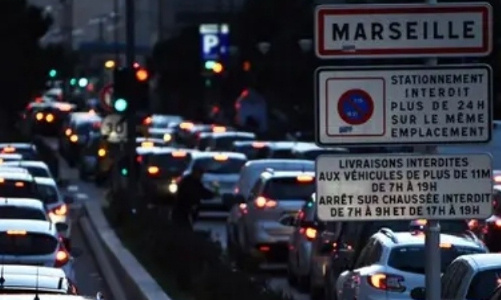 Rendez nous nos voies de circulation  et nos places de stationnements à Marseille