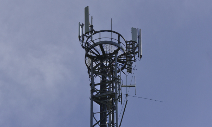 NON à l'implantation d'une antenne relais 4G à St Julien en Vercors aux les Alberts