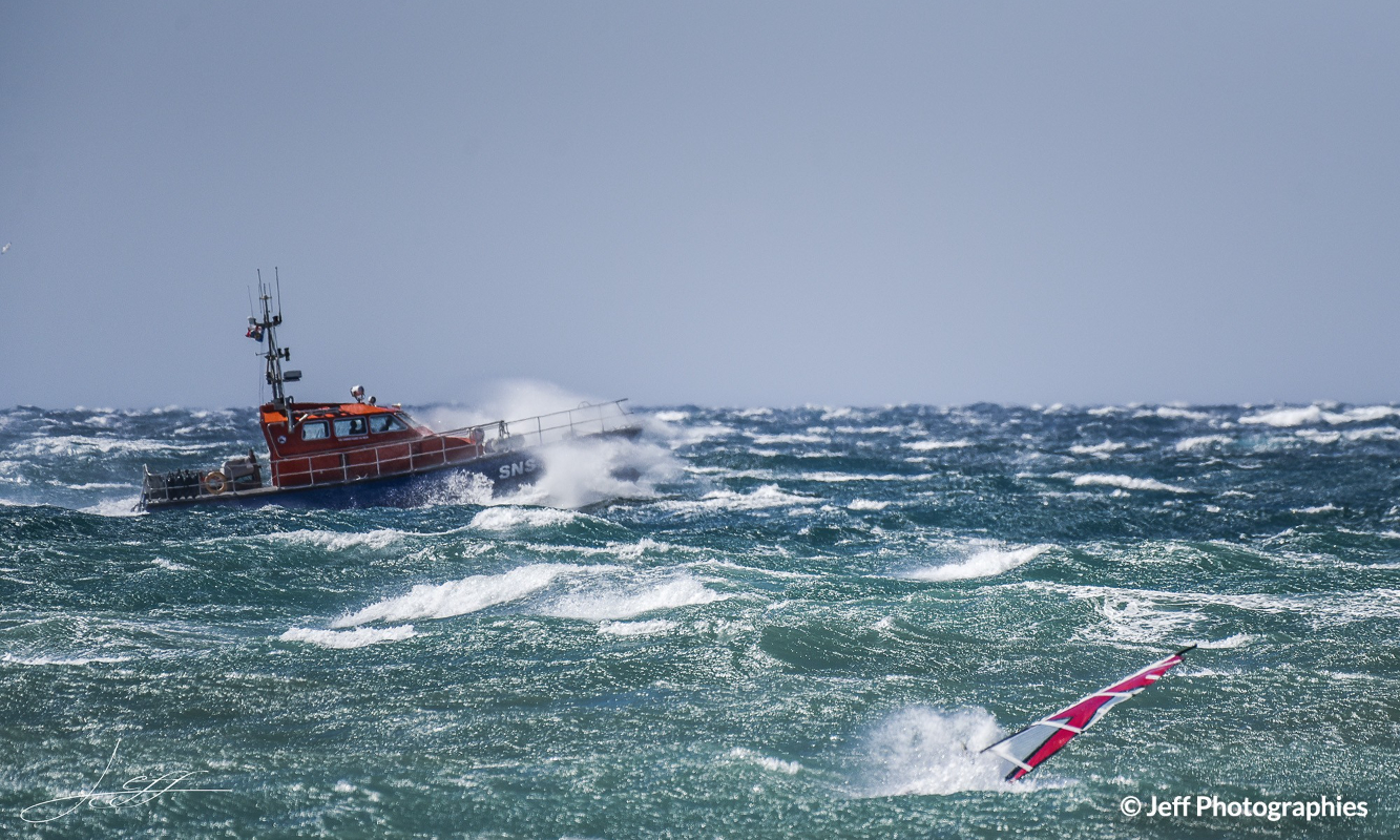 Cet été, engageons-nous à être plus vigilants aux côtés des sauveteurs en mer de la SNSM.