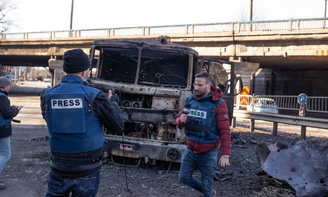 Journalistes tués à l’étranger : Des sanctions fermes pour les responsables !