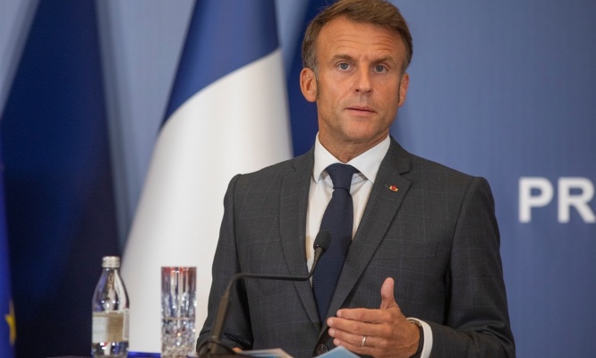 Stop à Emmanuel Macron, oui à sa destitution !!