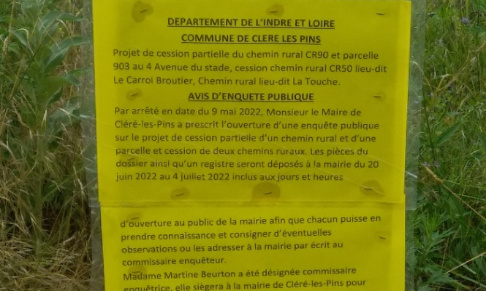 Non à la vente de chemin communaux.