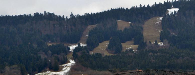 Le collectif citoyen Hauteville/Valromey demande l'abandon du projet des canons à neige sur le site de Terre Ronde à Hauteville-Lompnes à 900m d'altitude