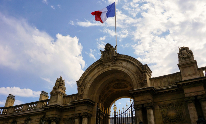 Pour la suppression de certains privilèges accordés aux anciens présidents !