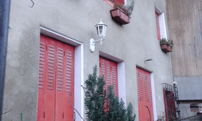 Enorm&eacute;ment de changements, puisque je suis victime d'abus de toutes sortes concernant un incendie provoqu&eacute; par les acheteurs d'un petit bien immobilier dont je n'avais plus besoin. Ce proc&egrave;s s'est retourn&eacute; contre moi, car la maison &eacute;tait mitoyenne avec un