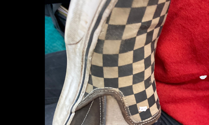 On me laisse pas masser les pieds des gens car je suis un homme virile