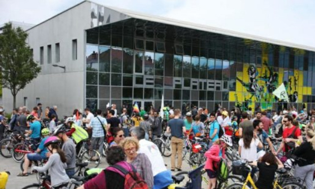 Non à la fermeture du plateau de mistral !