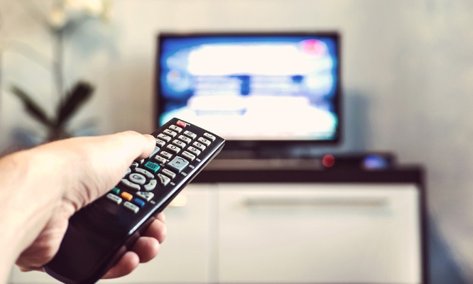 Pour l'arrêt définitif de l'émission Touche pas à mon poste !