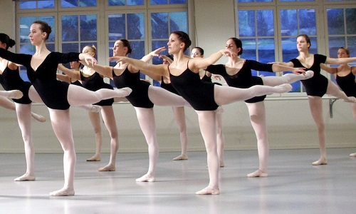 Empêcher la fermeture de l'Académie américaine de danse de Paris