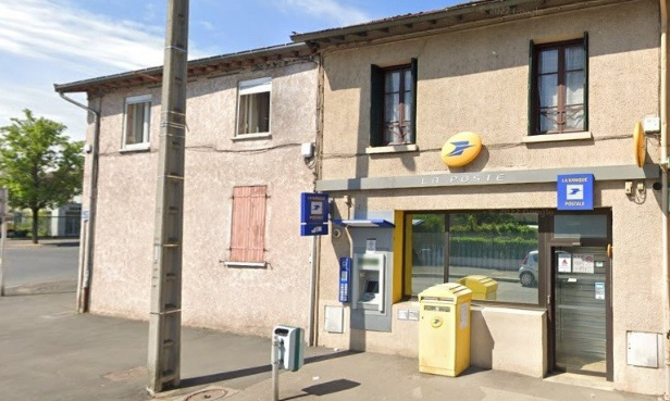 Pour la réouverture quotidienne de la poste de Beligny à Villefranche-sur-Saône