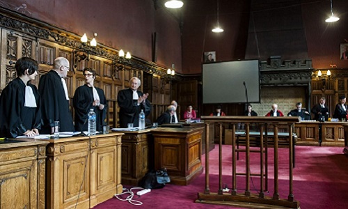 Pour que les enquêtes judiciaires soient menées autant à charge qu'à décharge