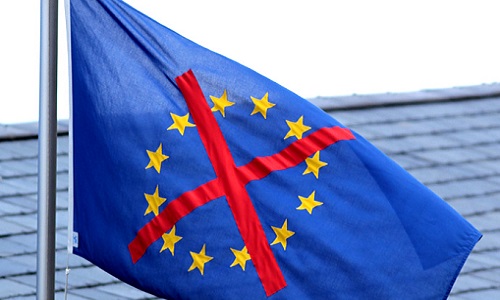 Pour la sortie de l'UE, de l'Otan et de l'Euro