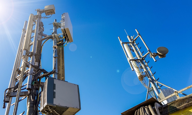 Contre l'instalation d'une antenne 5G à moins de 300m des habitations à Mantes-la-Ville !