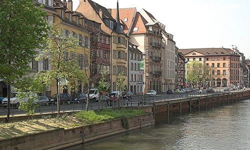 Non à la fermeture du quai des Bateliers