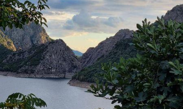 Une plan&egrave;te propre pour nos enfants, plus jamais de coupe du monde de foot dans un d&eacute;sert climatis&eacute;, l'argent roi FORA