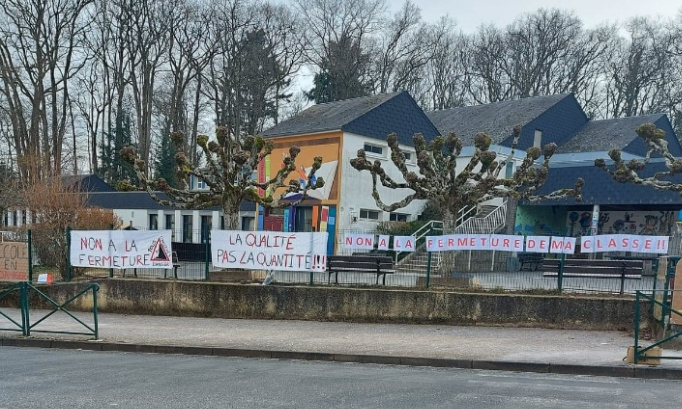 Maintien classe école Lucie Aubriac