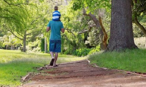 Que la mère me rende mon fils!