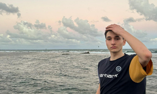 Manifeste sans texte pour que Felix nous r&eacute;gale avec sa photo de profil. C'est important.