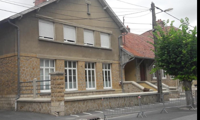 Contre la fermeture de l'école de NeufChâtel-sur-Aisne